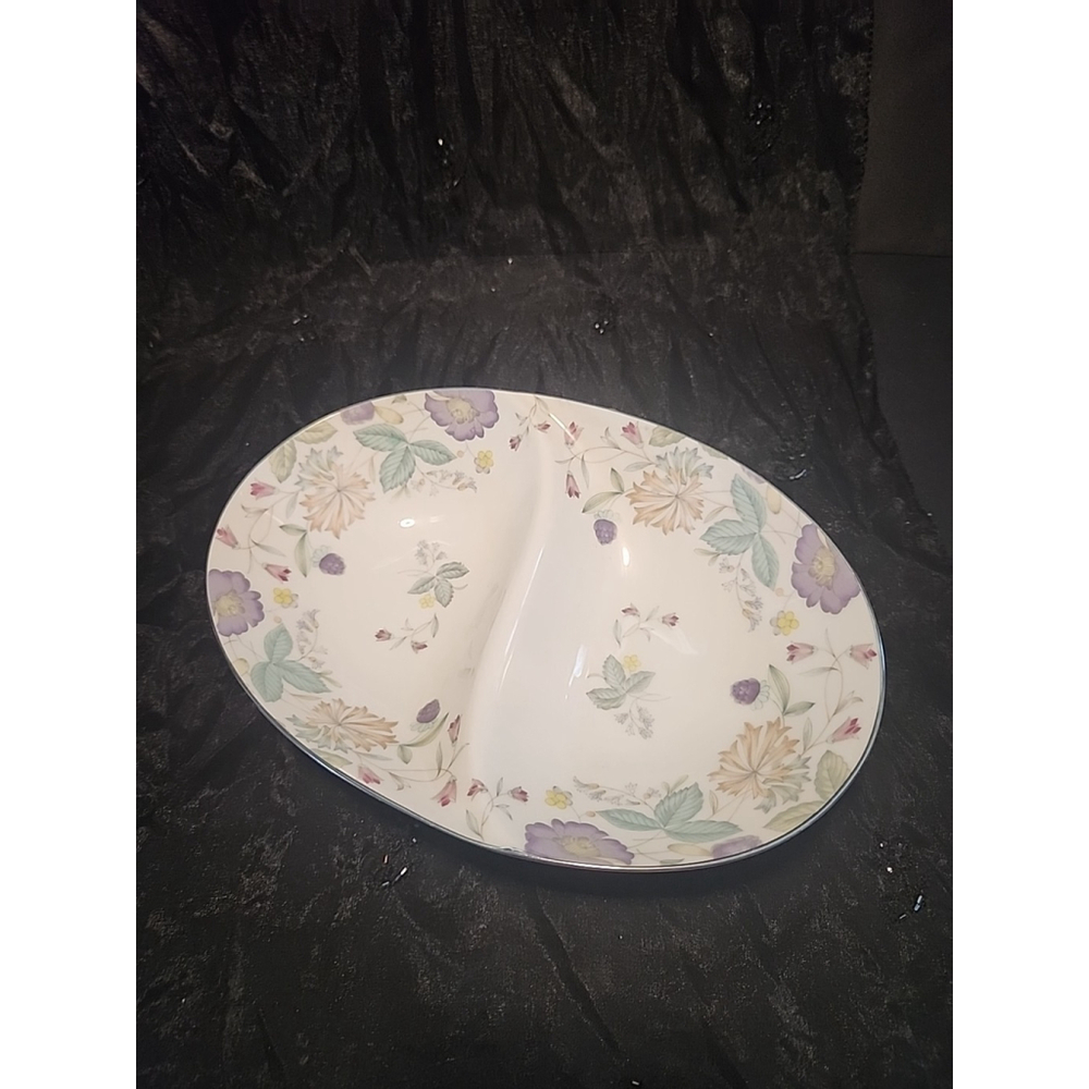 MCM Sango Japan Fantasia 11 Inch Oval Divided Bowl